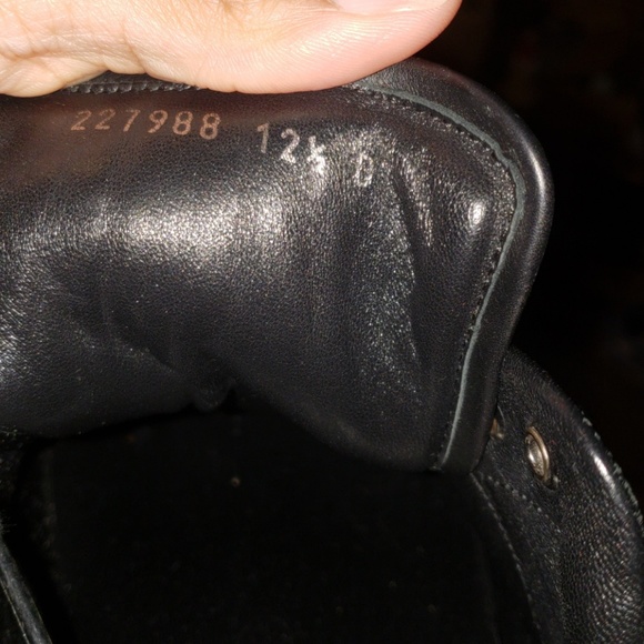 Gucci Sneakers - Picture 4 of 7